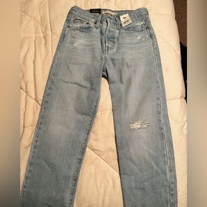 Women’s Straight Levi Jeans